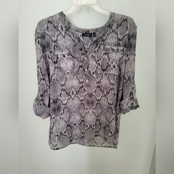 Apt. 9 Large Snakeprint Chiffon Henley Roll Tab Blouse Top Shirt Gray - Picture 8 of 13